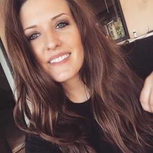 Meet your Posher, Alyssa